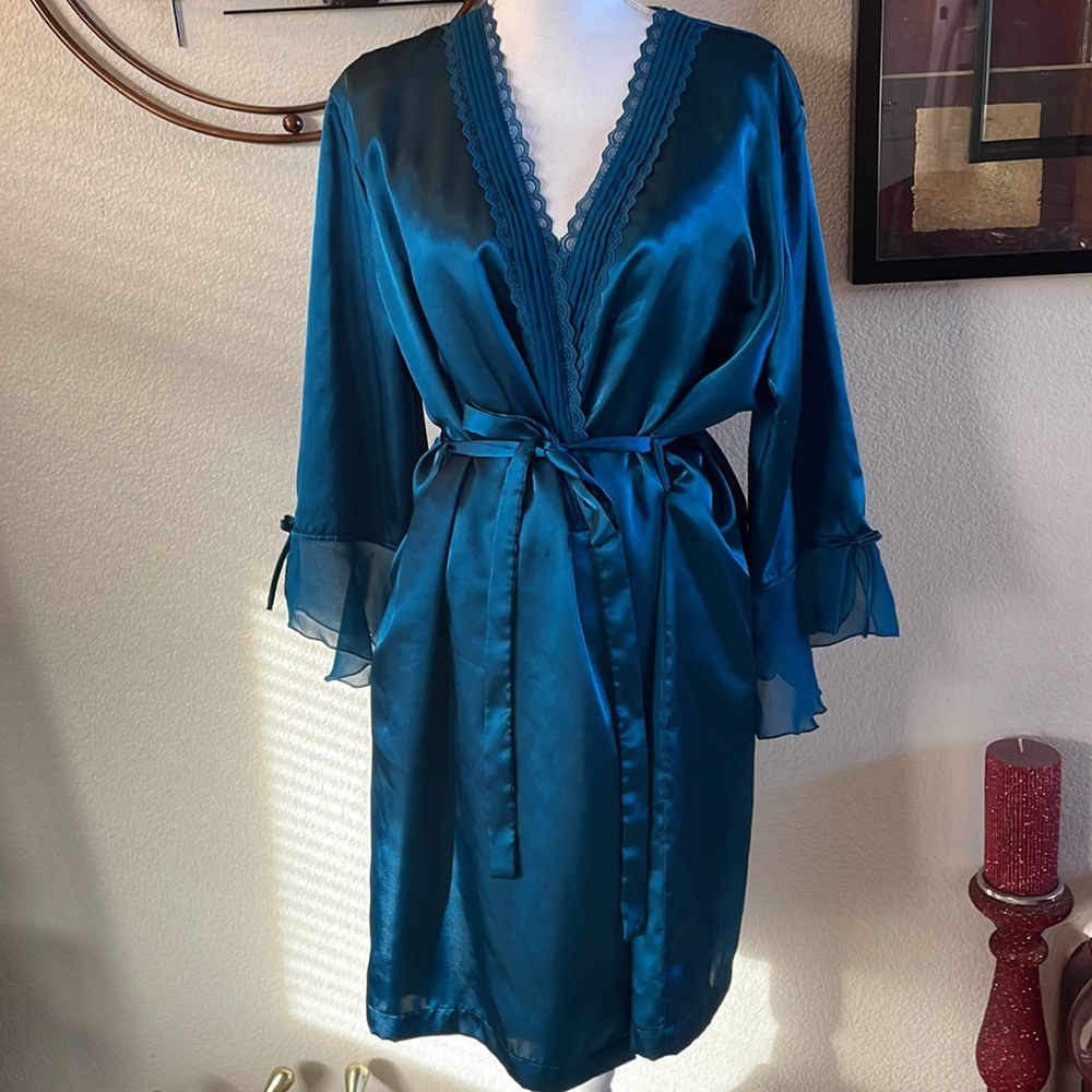 Elegant Camisole, Shorts & Robe Pajama set Plus Size 3X